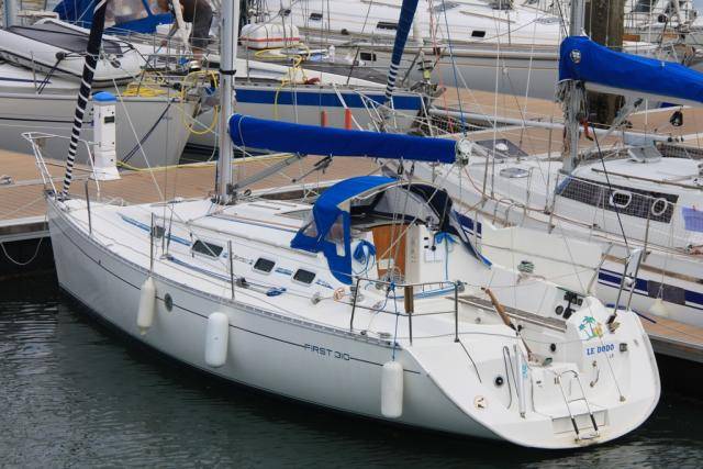 Beneteau 310 Sprayhood