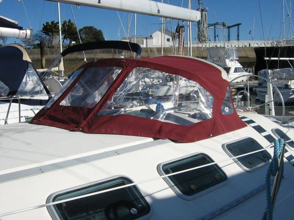 Beneteau Sprayhood