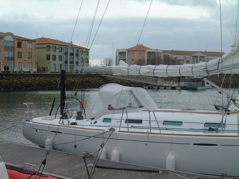 Beneteau 44.7 Sprayhood