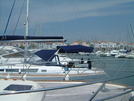 Jeanneau sun odyssey 45 bimini