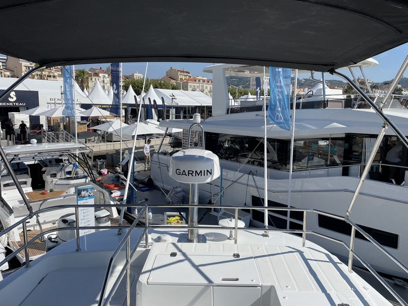 BIMINI FLYBRIDGE BENETEAU ANTARES 12 FLY