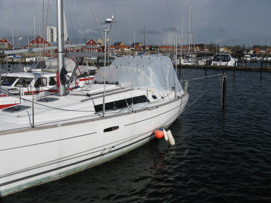 Beneteau Oceanis 37 sittbrunnskapell sittbrunnstält