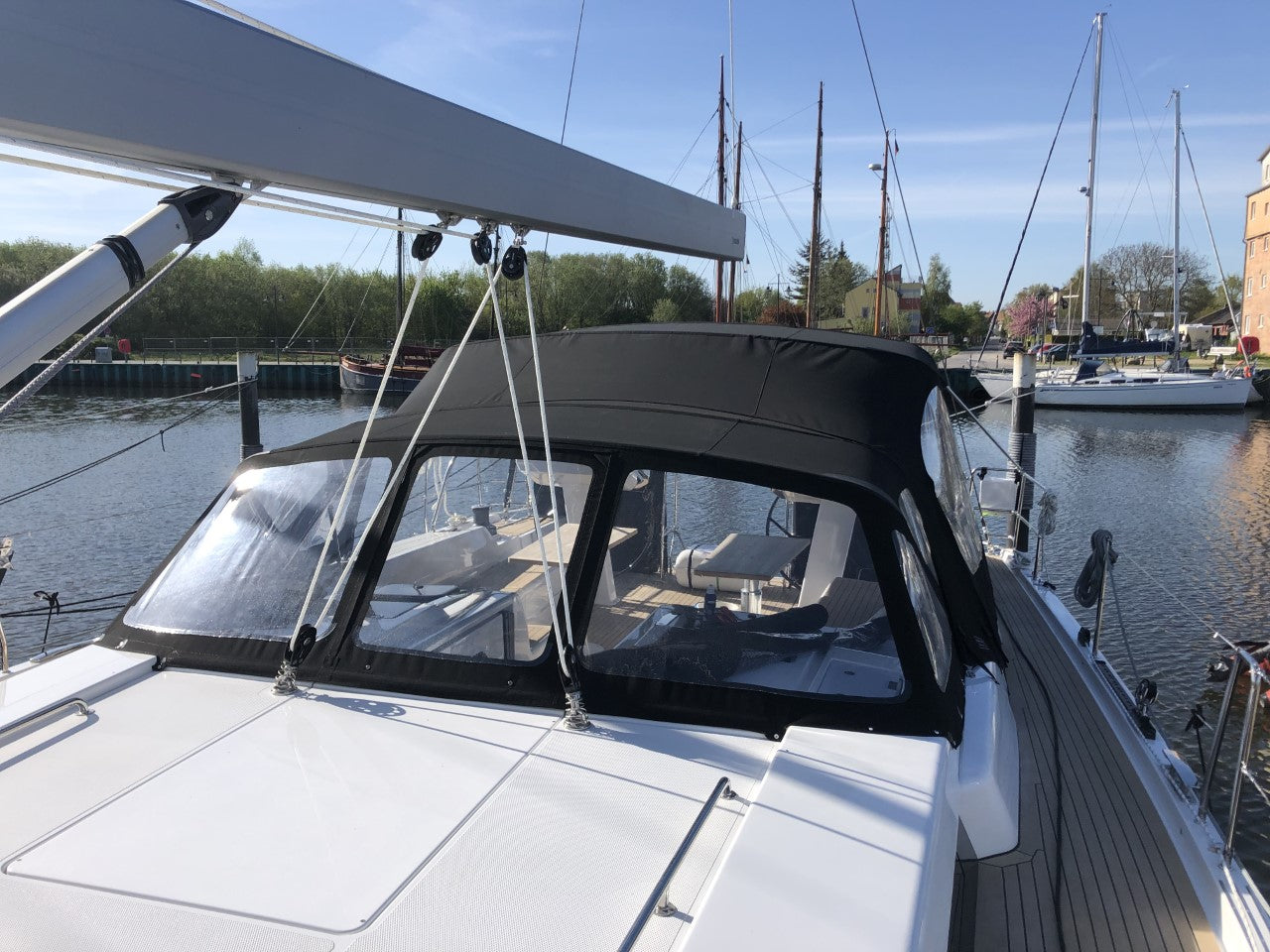 Hanse 548 Sprayhood