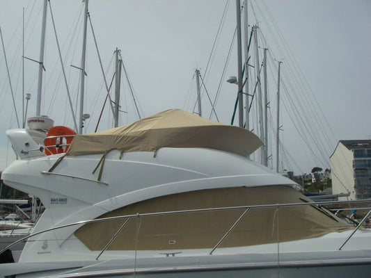 Beneteau Antares 11 flybridge kaleche