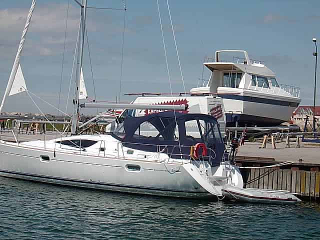 Jeanneau Sun Odyssey 42 DS Cockpitverdeck Cockpit-Zelt
