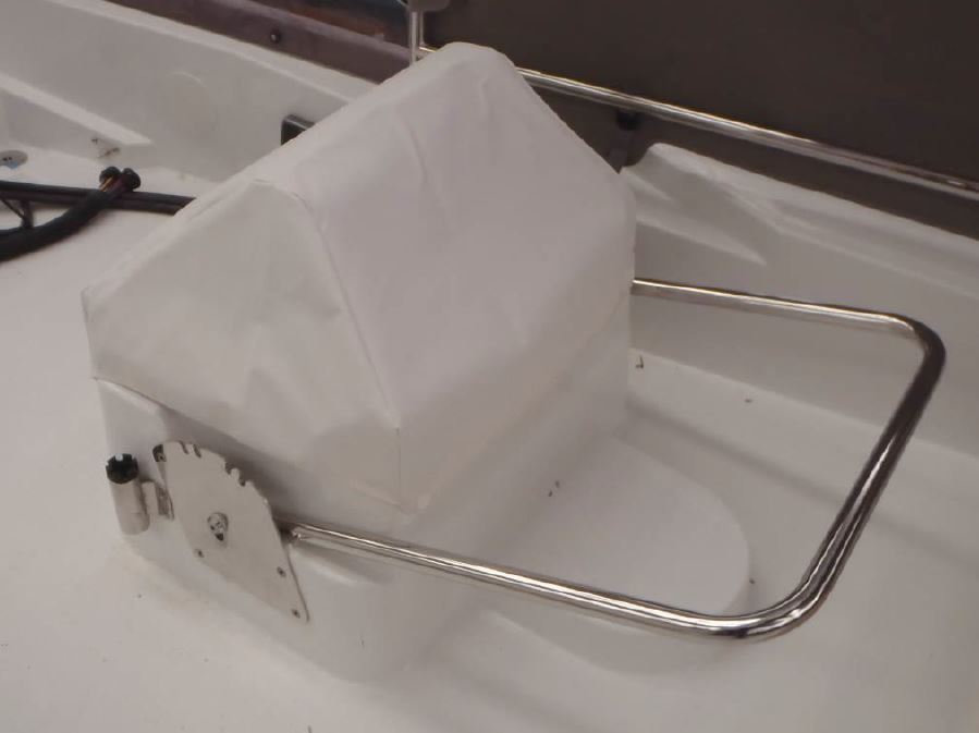 SOFATREKK FLYBRIDGE HOST SWIFT TRAWLER 30