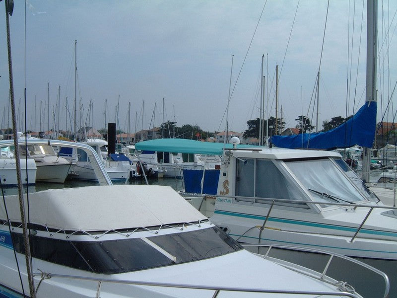 SOLBESKYTTELSE BENETEAU ANTARES 680