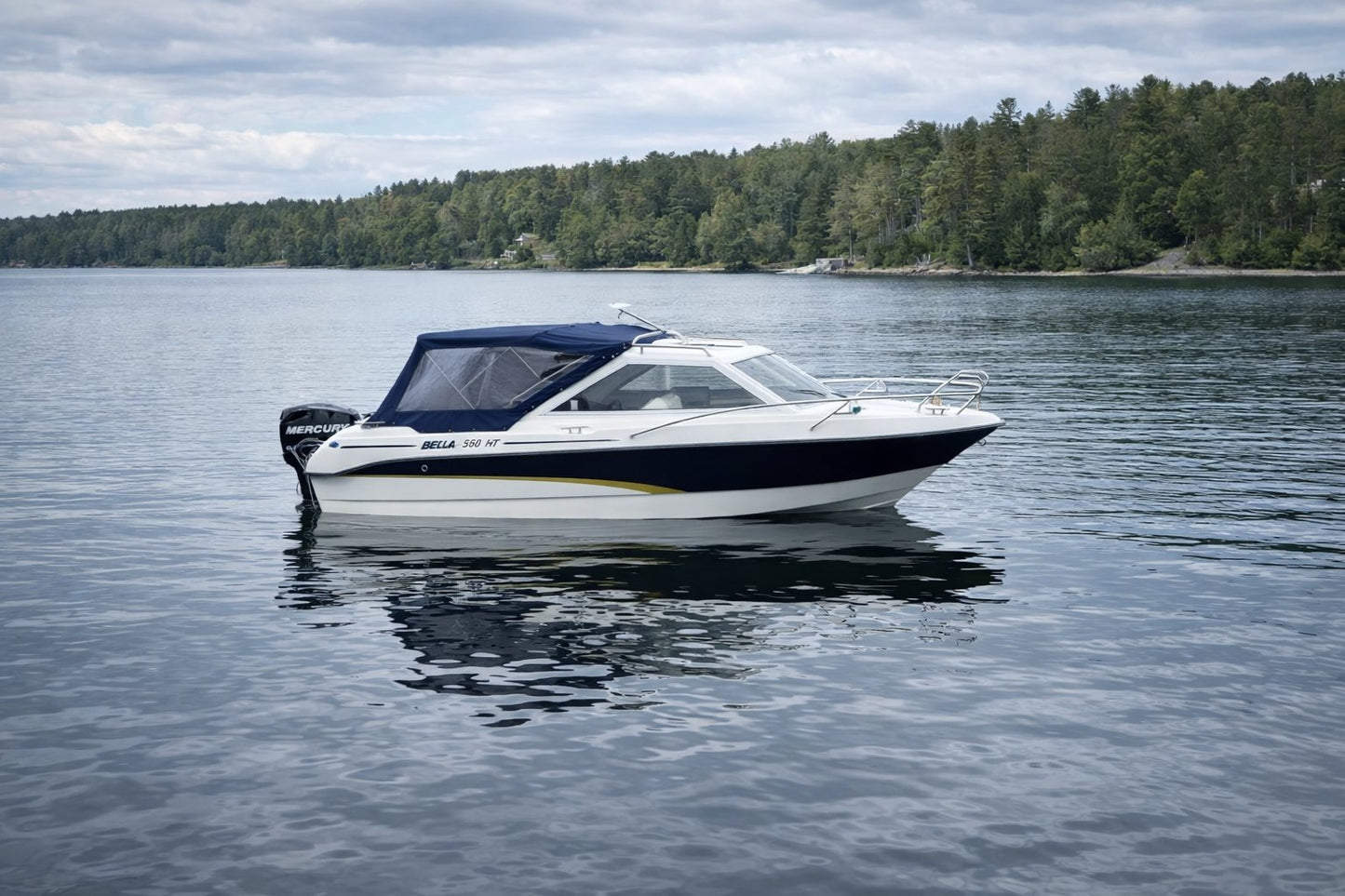 Bella 560 ht båtkapell