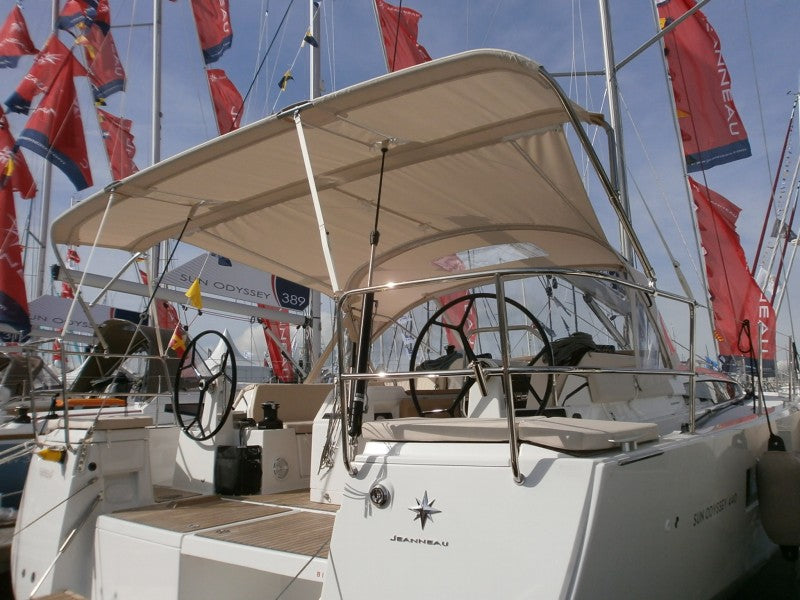 Jeanneau sun odyssey 440 bimini