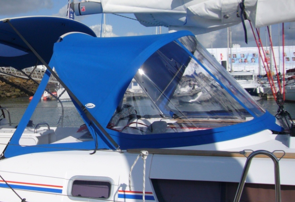 Jeanneau sun odyssey 44i sprayhood