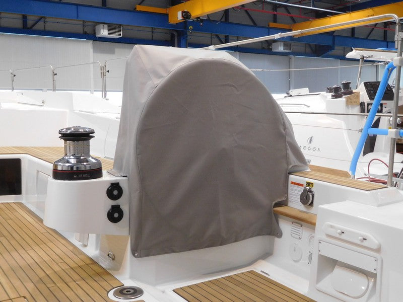 Beneteau Oceanis 55.1 Piedestalskydd styrbord