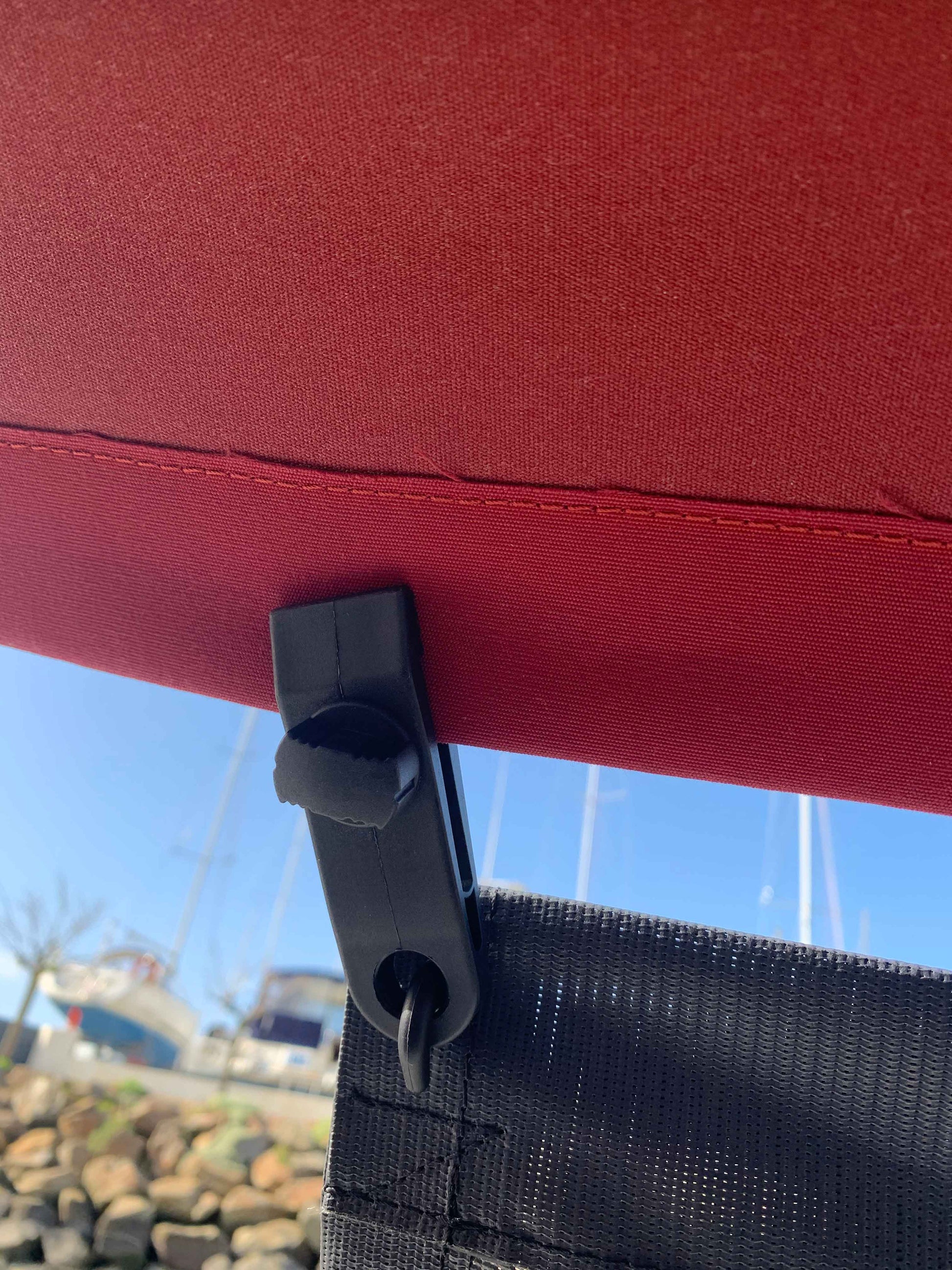 Cockpitbåt med solskjerming båtkalesje