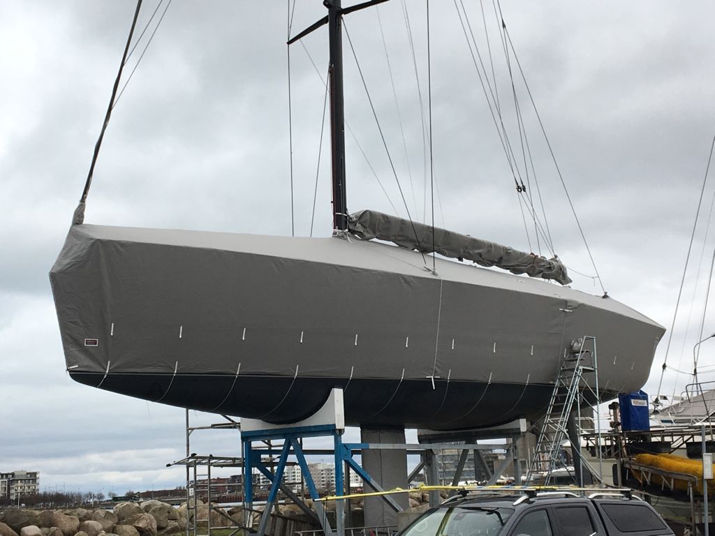 Winter cover for boats