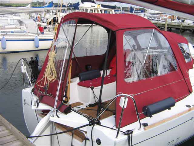 Beneteau First 27.7 sittbrunnskapell sittbrunnstält