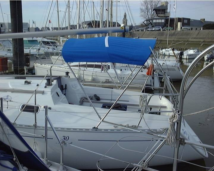 Dufour 30 classic bimini