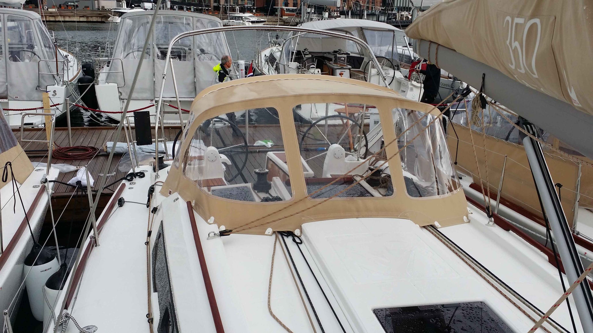 Dufour 350 Grand Large Sprayhood