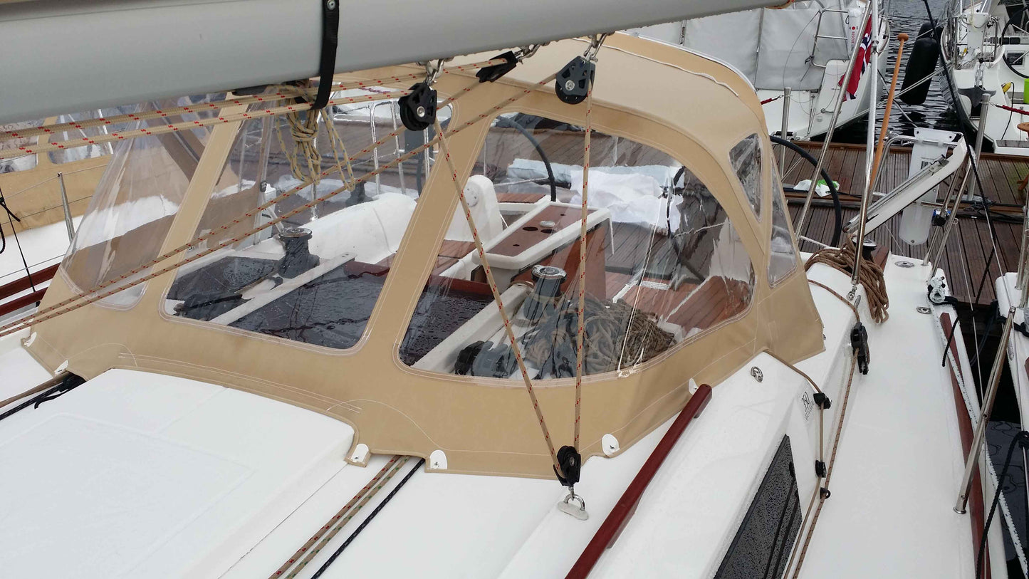 Dufour 350 Grand Large Sprayhood med nya bågar