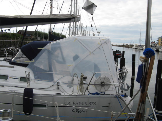 Beneteau Oceanis 373 sittbrunnskapell sittbrunnstält