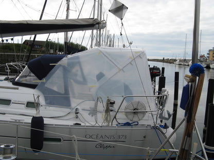 Beneteau Oceanis 373 sittbrunnskapell sittbrunnstält