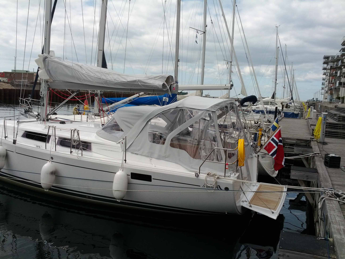 Hanse 385 Cockpit Enclosure Cockpit Tent