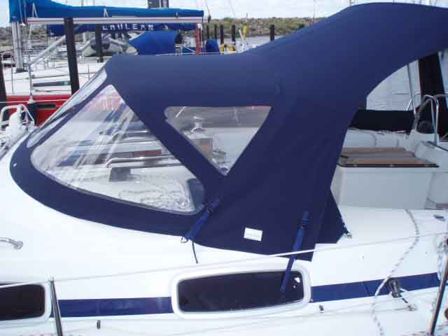 Bavaria 40 sprayhood