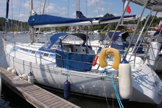 Beneteau 405 sprayhood