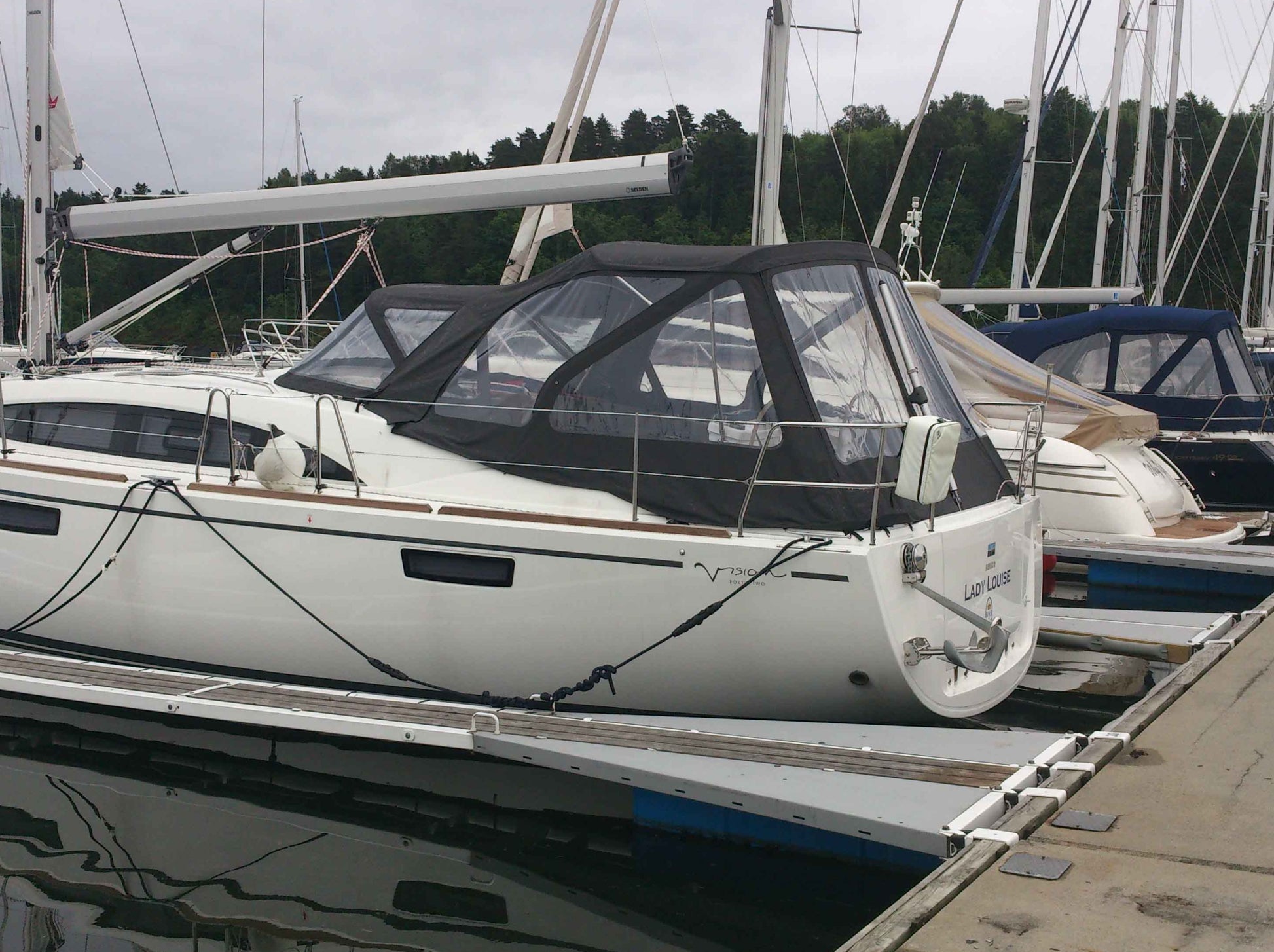 Bavaria 42 vision sittbrunnskapell sittbrunnstält