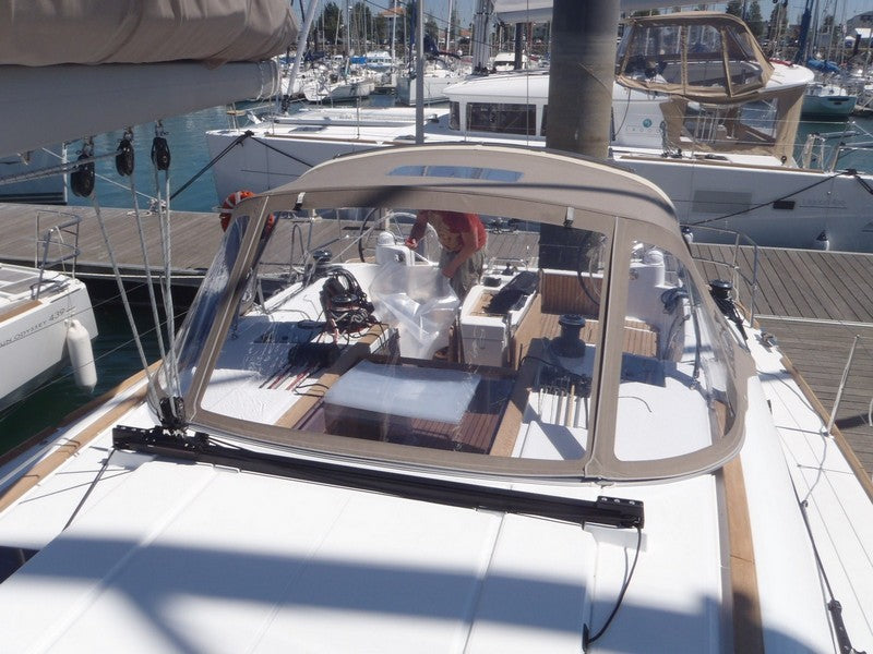 Jeanneau sun odyssey 469 sprayhood