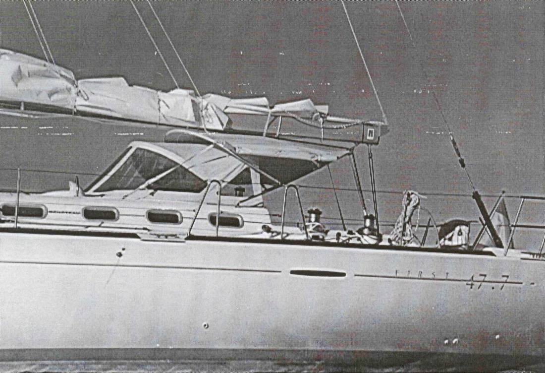 Beneteau 47.7 Bimini