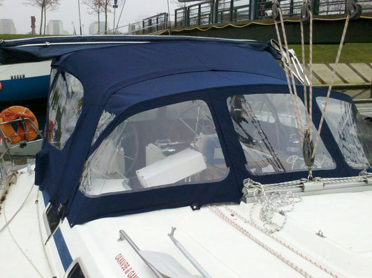 Bavaria 49 sprayhood