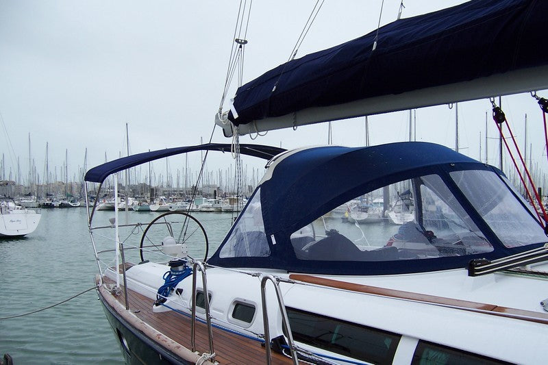 Jeanneau sun odyssey 49 sprayhood