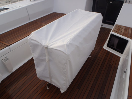Beneteau Oceanis 55 table cover