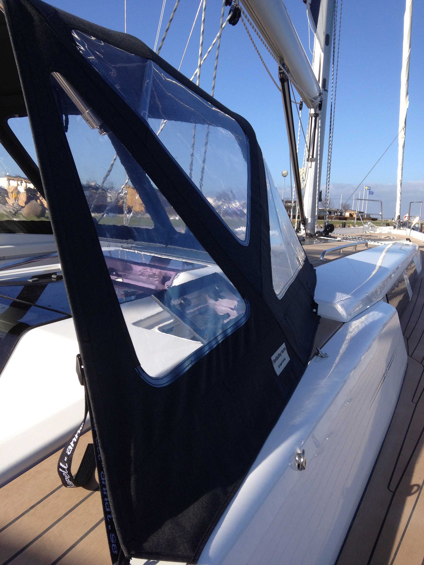 Hanse 575 sprayhood