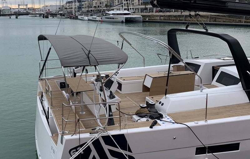 Dufour Helmsmann-Bimini