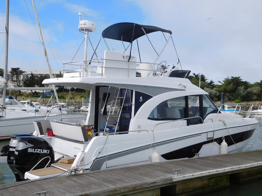 Beneteau Antares 11 Bimini Flybridge