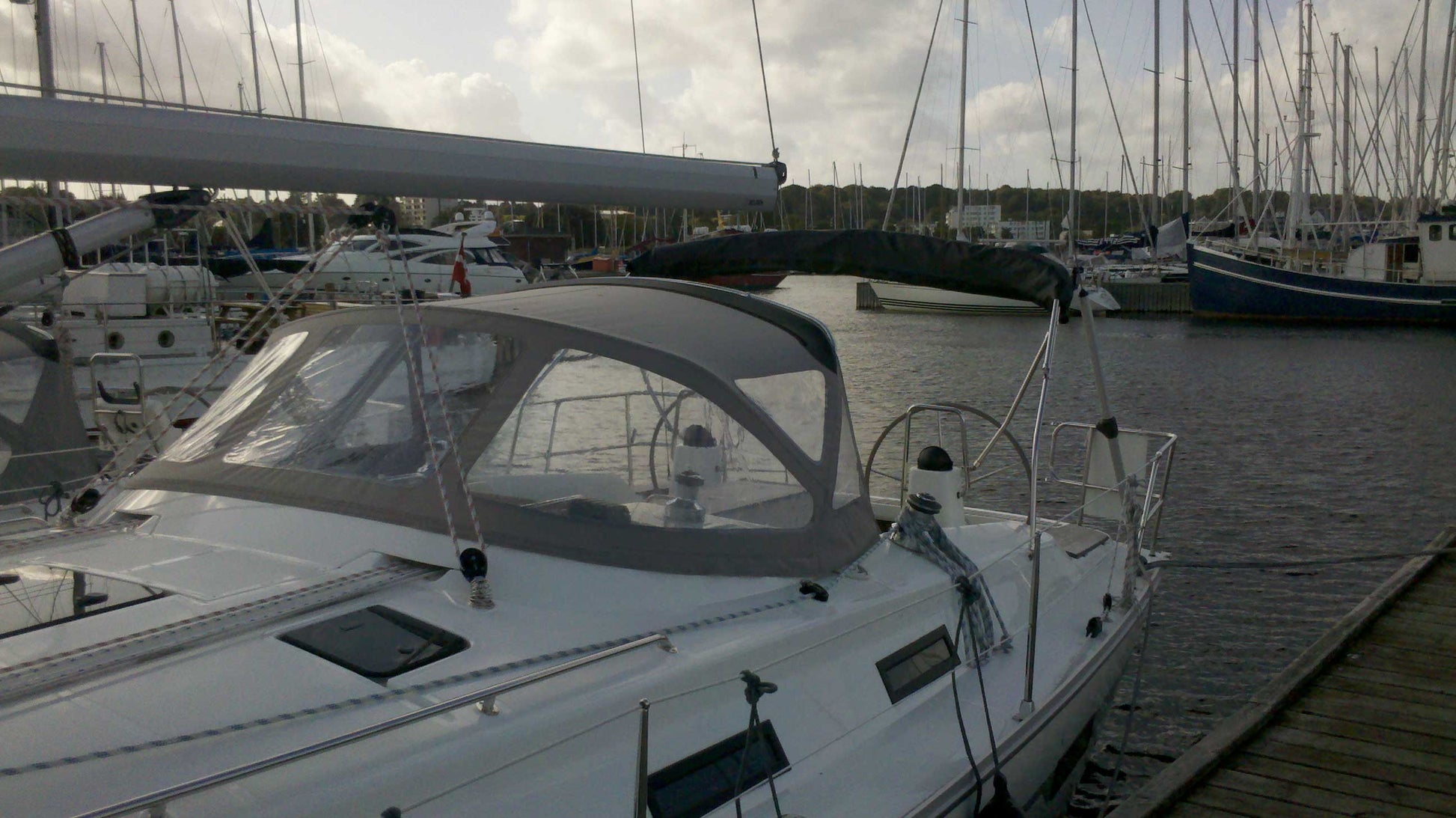 Bavaria 40 Sprayhood