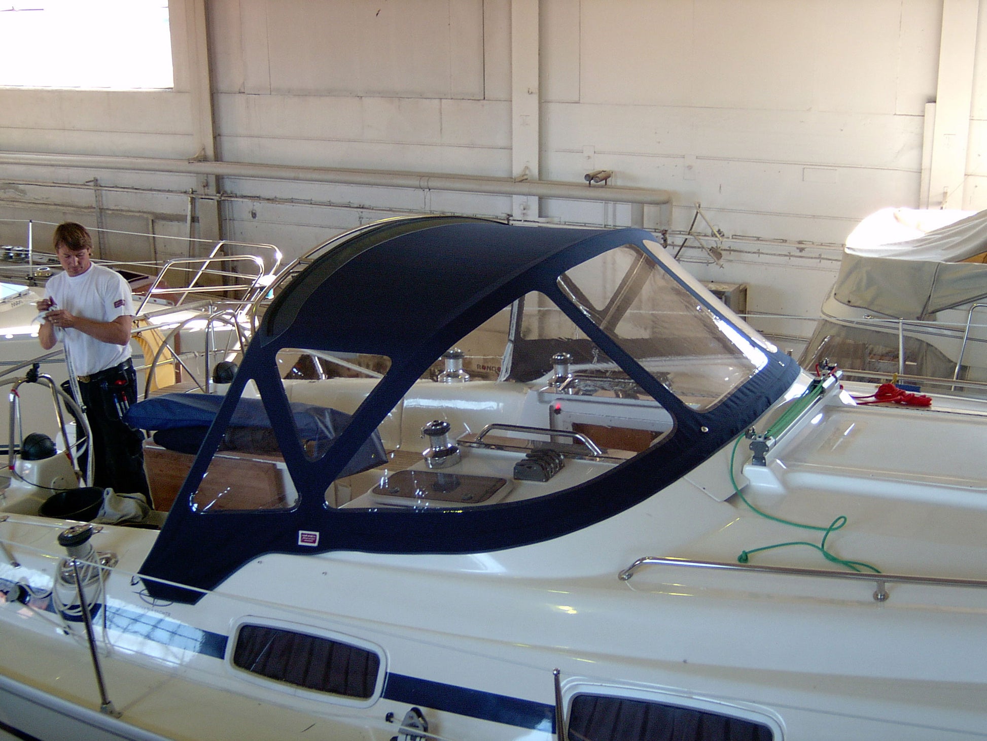 Bavaria 42 Sprayhood