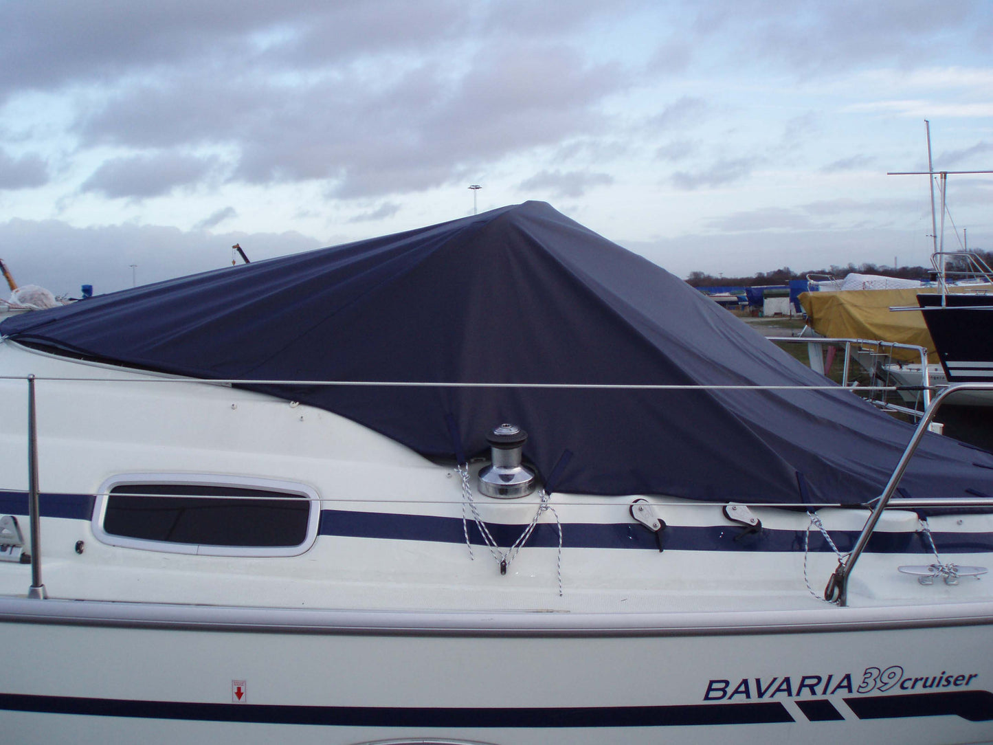 Bavaria 39 Cockpit protection