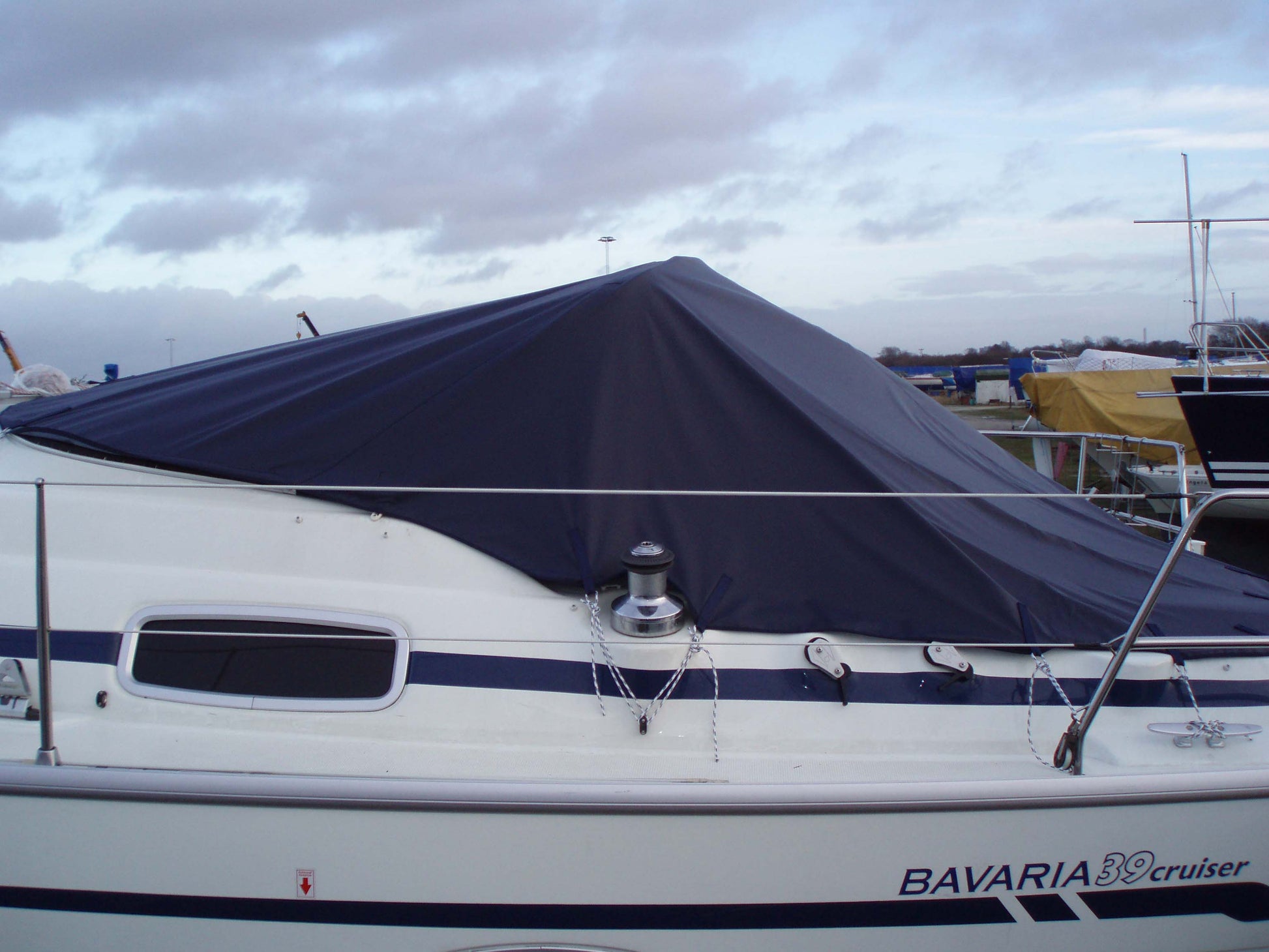 Bavaria 39 Cockpit protection