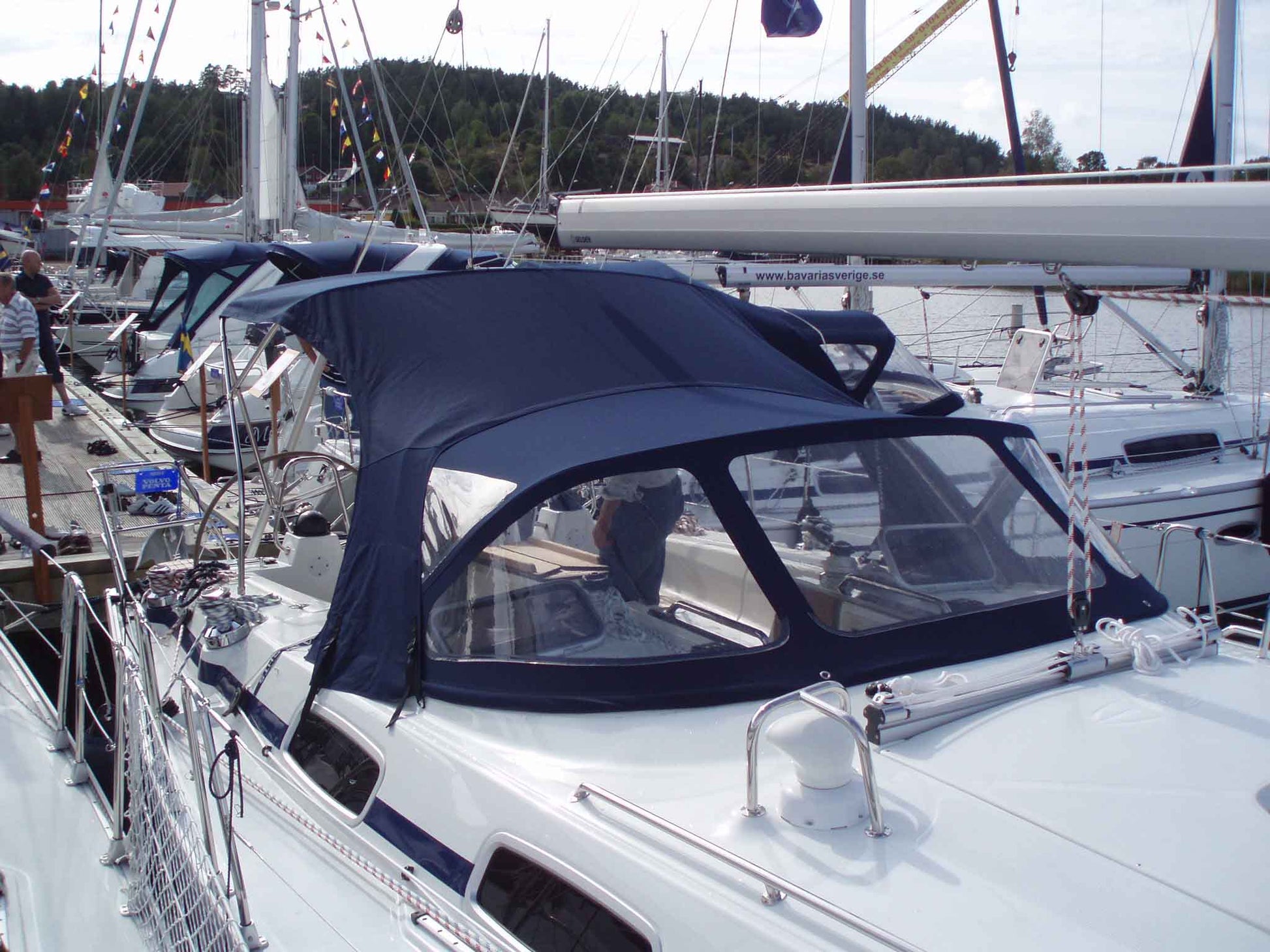 Bavaria 40 sprayhood