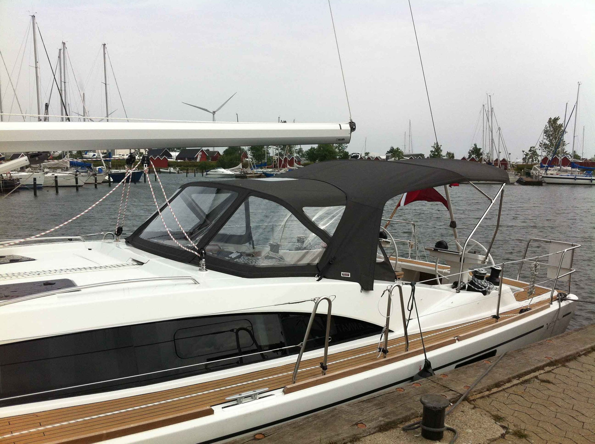 Bavaria 46 vision sprayhood