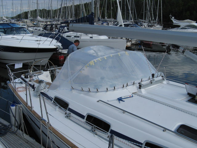 Bavaria 47 sprayhood