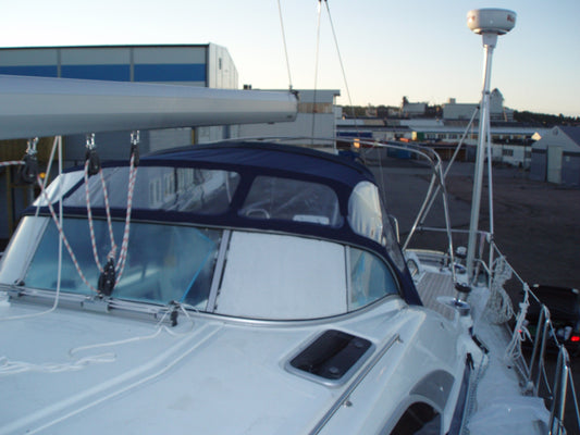 Bavaria 50 Visjon Sprayhood