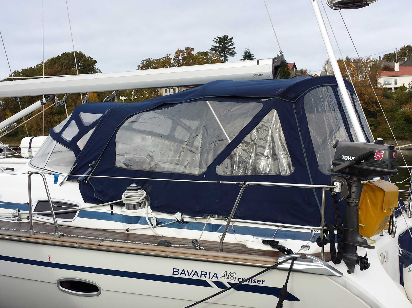 Bavaria 46 & 50 Sprayhood on windshield Model year 04-08 with new frames