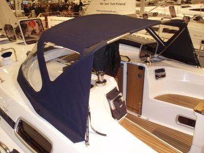 Bavaria 40 sprayhood