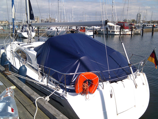 Bavaria 40 Vision cockpit cover