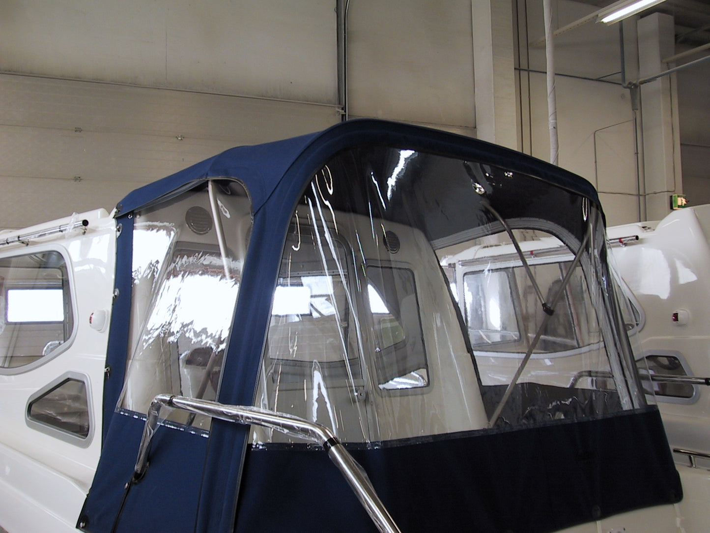 båtkalesje BELLA 572 C