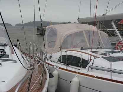 Beneteau Oceanis 40 Sittbrunnskapell sittbrunnstält
