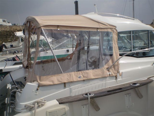 Beneteau Antares 5.80 båtkapell