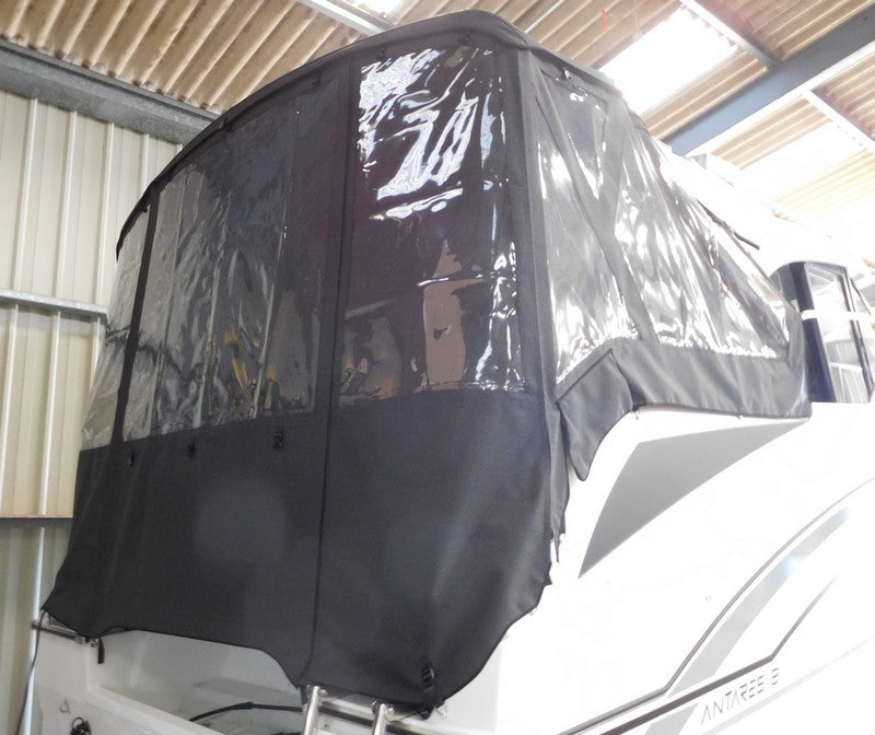 Beneteau Antares 9 ob båtkapell